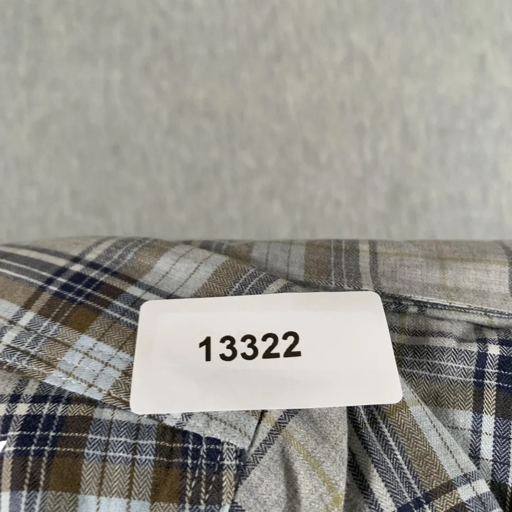 Banana Republic Shirt Mens XL Gray Plaid Camden Fit Short‎ Sleeve Button Front